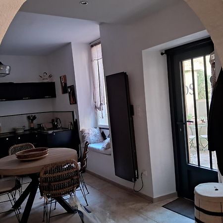 Le Clos Du Rouet Tarascona Esterno foto