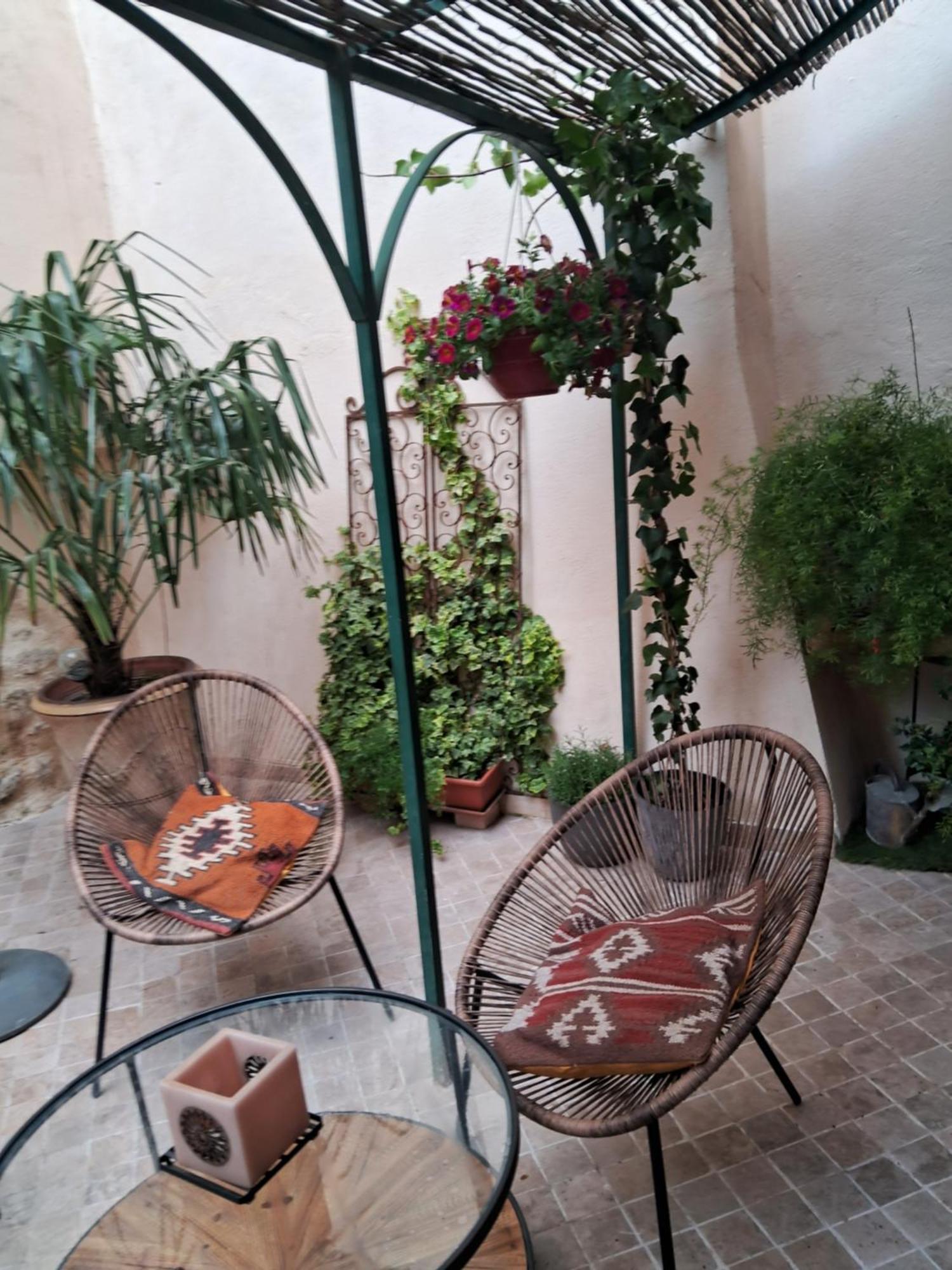 Le Clos Du Rouet Tarascona Esterno foto